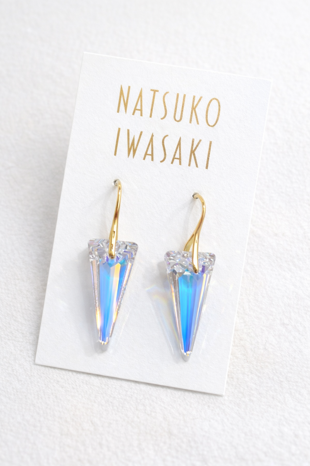 【クリスタルガラスの揺れるピアス▽大｜透明感と輝き｜オールシーズン】《NATSUKO IWASAKI jewelry》
