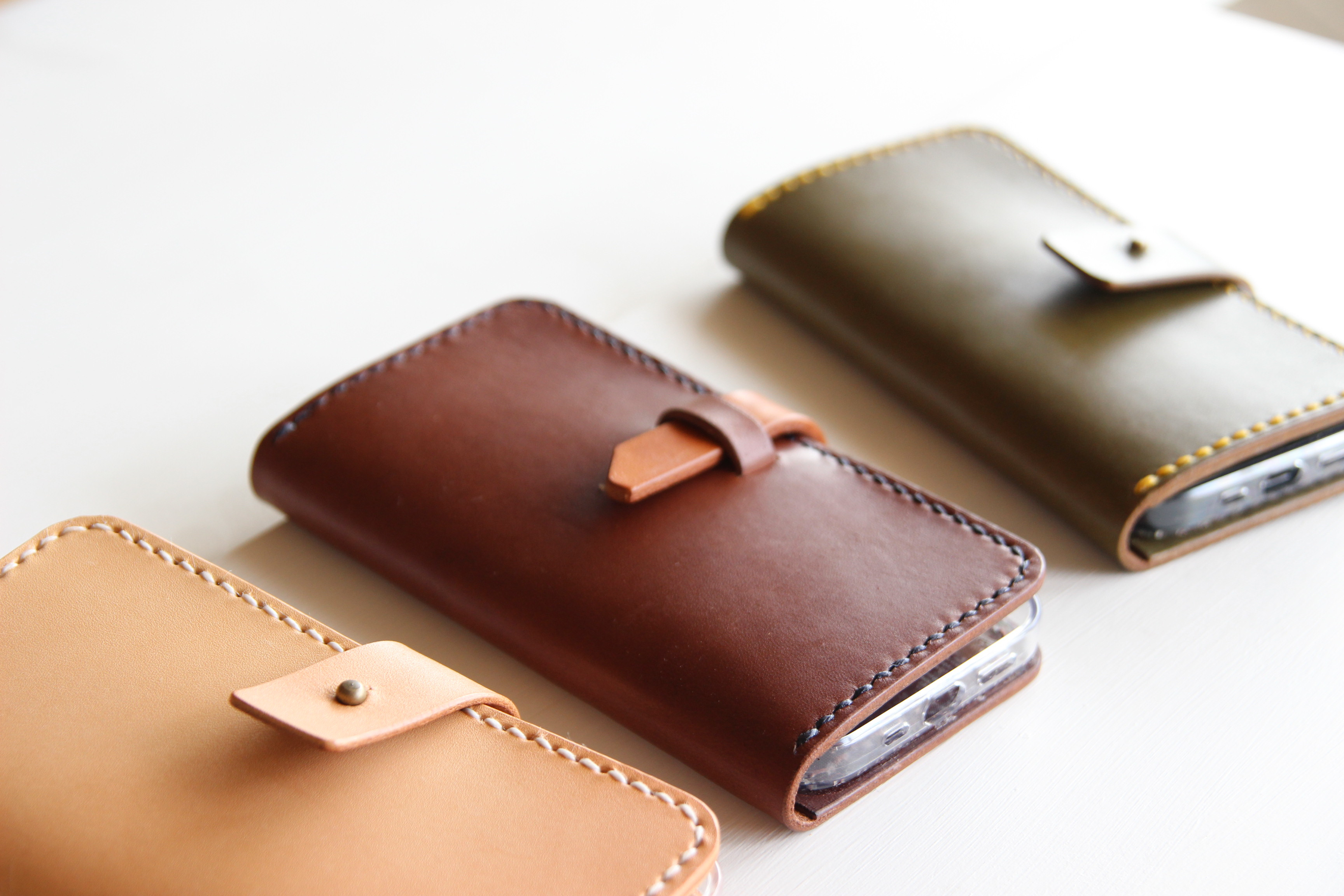 iPhoneケースfor13.14|牛革|手縫い|ヌメ革|栃木レザー|名入れ可|新生活|ギフト