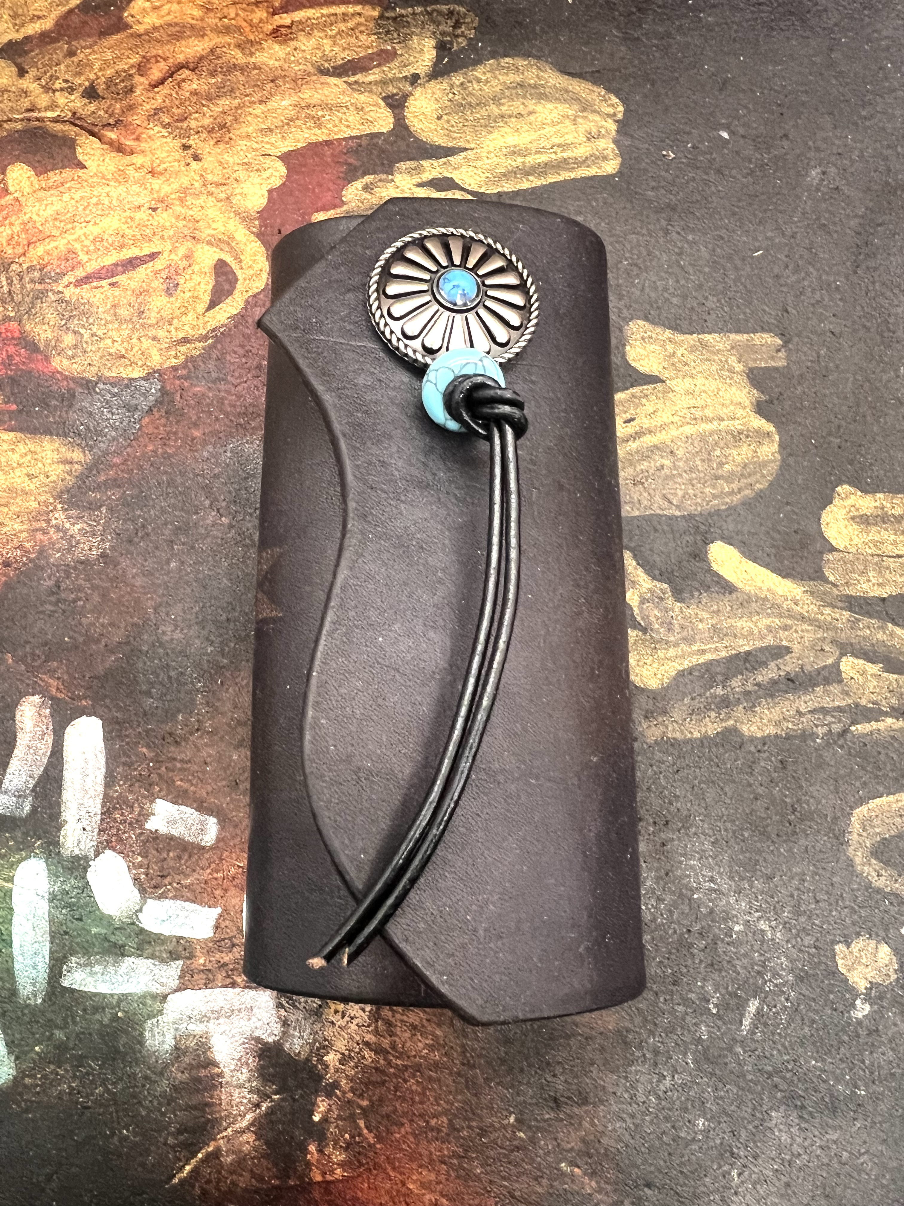 本革　一枚革　手染め　ネイティブ柄のキーケース　4連　オルテガ柄　ピンク