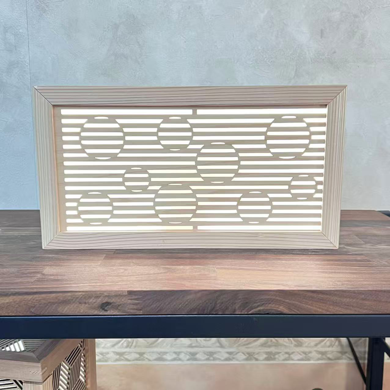 光と影が織りなす癒やしの灯り｜レーザー組子照明「ルミナス」｜壁掛け・置き型兼用｜間接照明　中　Bタイプ