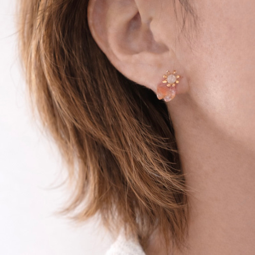 桜のピアス／イヤリング】波間柏の花びら × 天然石ミックスベリル｜3月