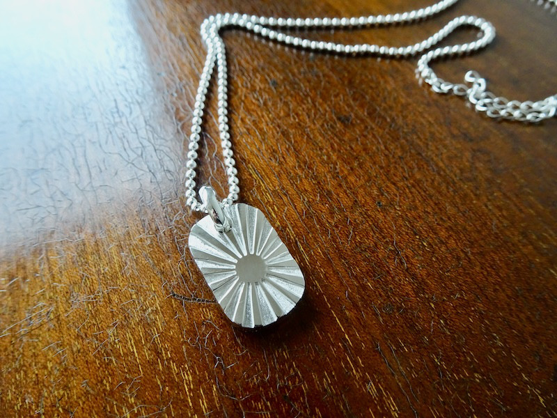 仁尾彫金『太陽のプレート2、磨き』ハンドメイド540