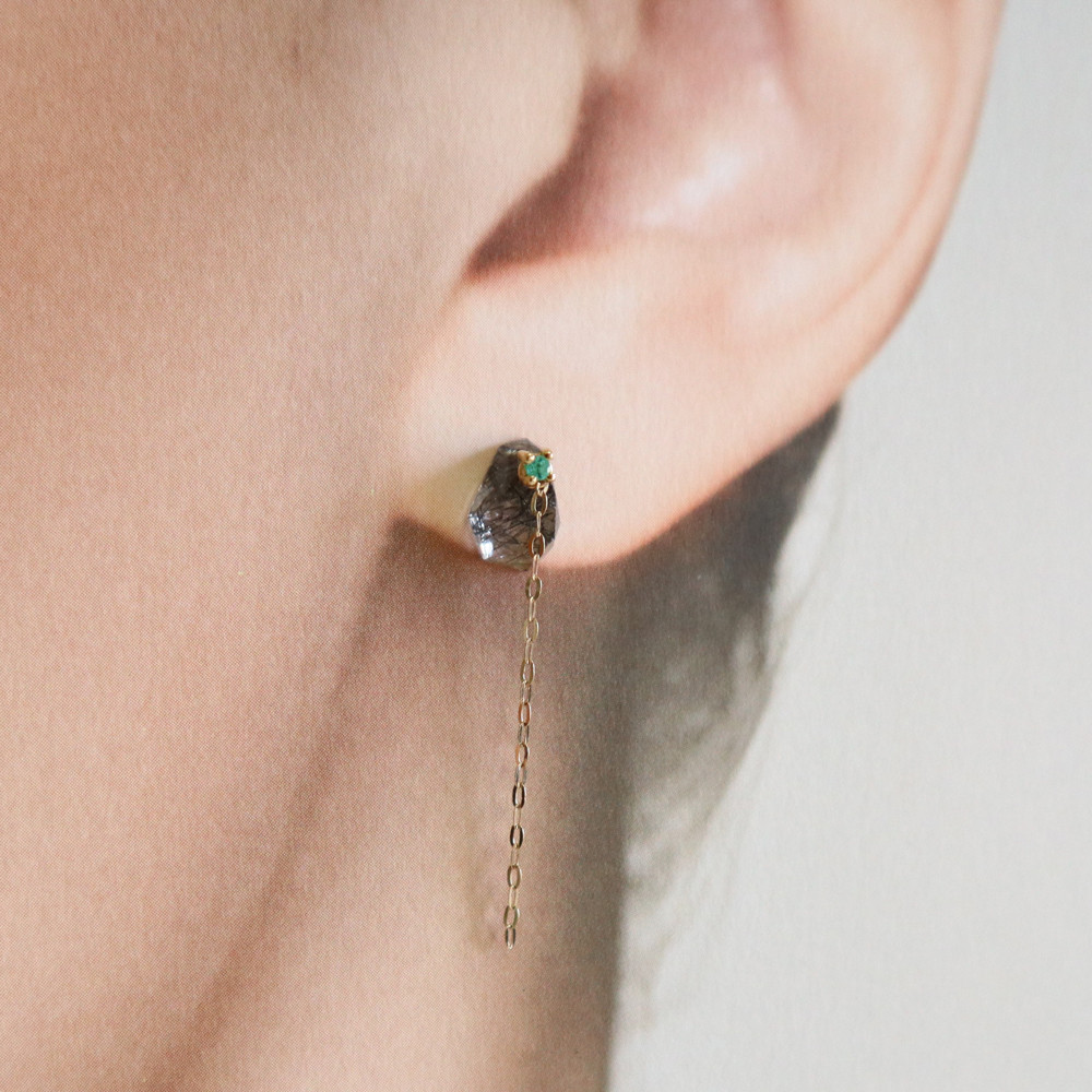 片耳ピアス　１８金　パライバトルマリン　ブラックトルマリンインクォーツ　K18　シンプル　スタッドピアス　チェーン