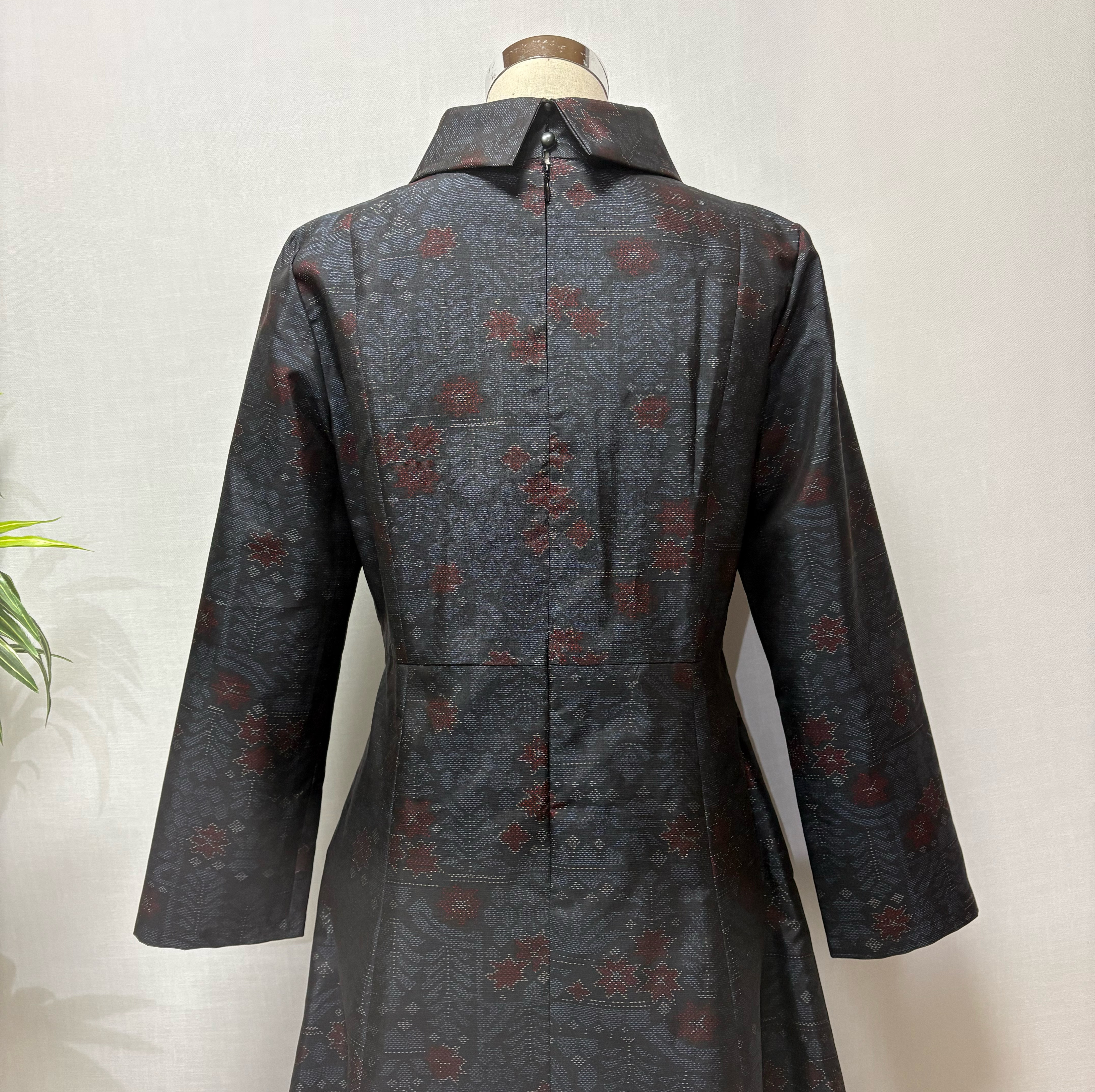 着物リメイク　大島紬花柄ロングワンピース　Aライン 細見せ　体型カバー　プリンセスライン　大人かわいい　ゆったり　シルク