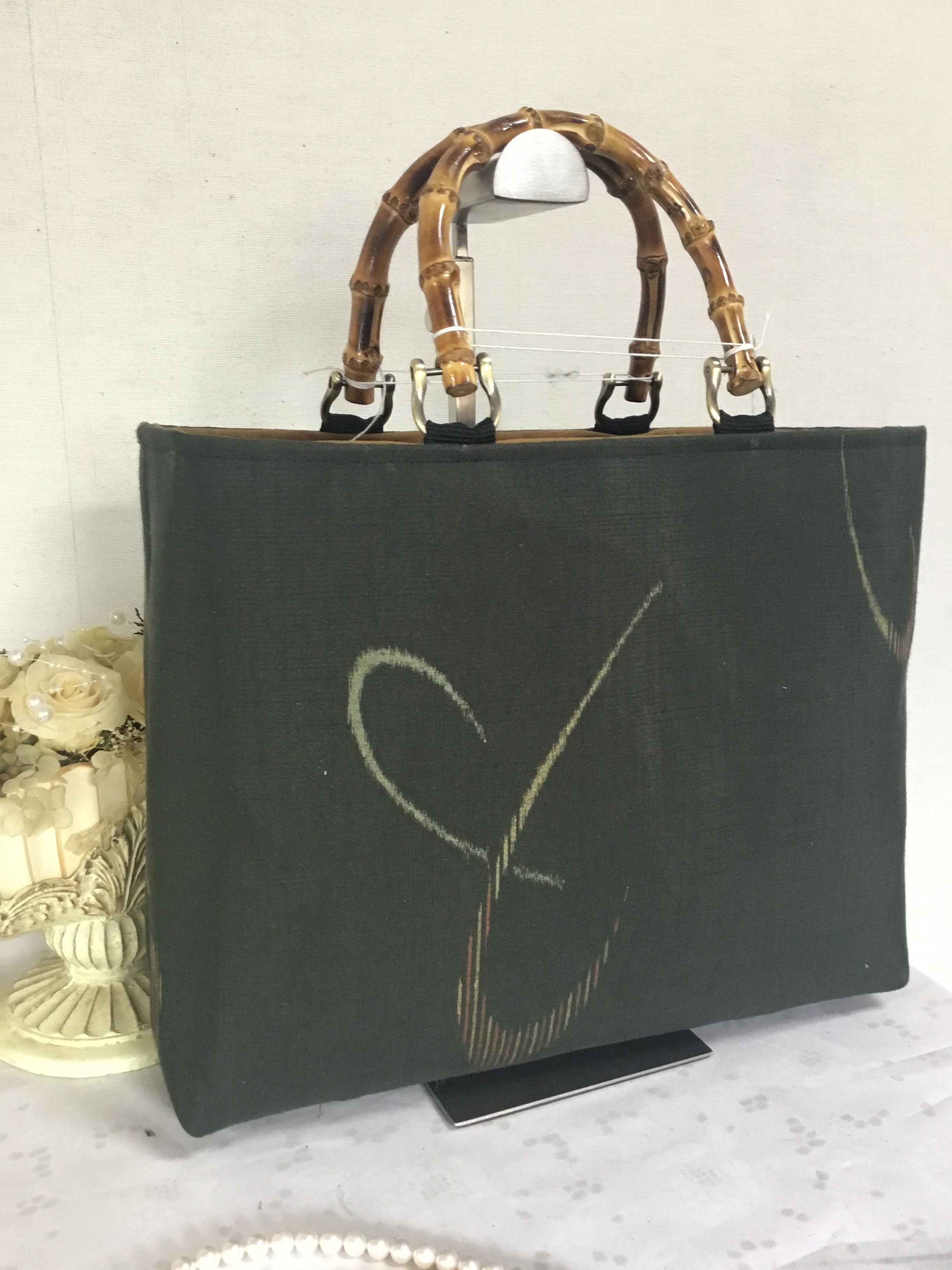 花ぷらら・シンプルで使いやすい・洋服でも着物でも使える・ハンドメイド・大島紬・大きめ・トートバッグ・168