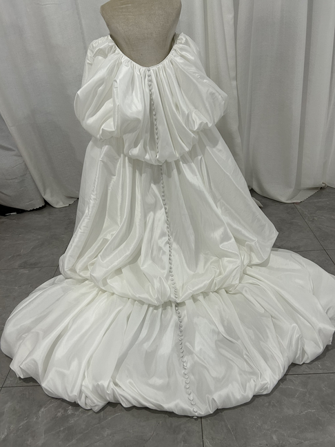 送料無料！ウェディングドレス ショール シルクタフタ ラッフルフリル オフホワイト 花嫁/ウェディングドレス