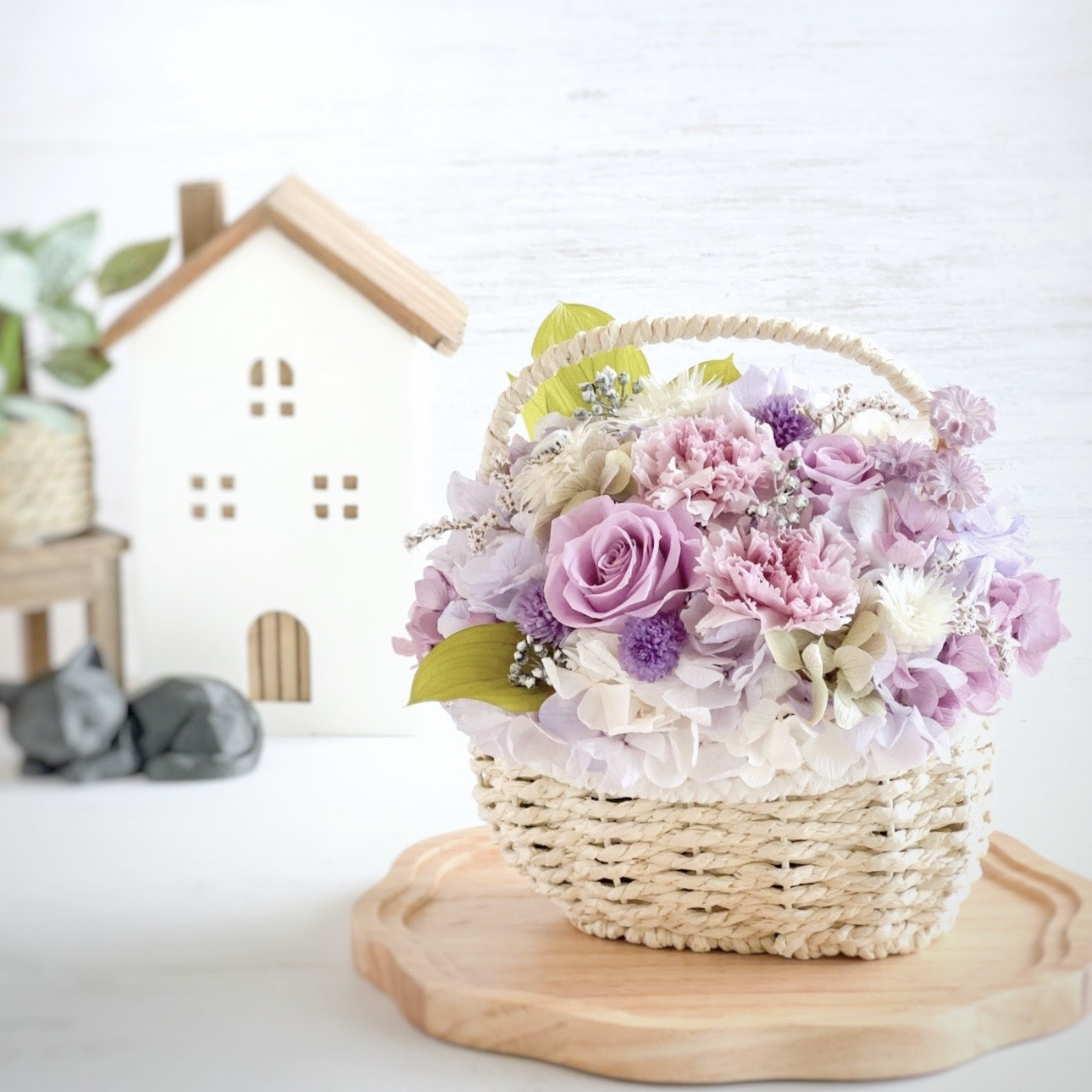 Souffle Clair（スフレ・クレール）― やさしいスフレカーネーションのニュアンスバスケット ― プリザーブドフ