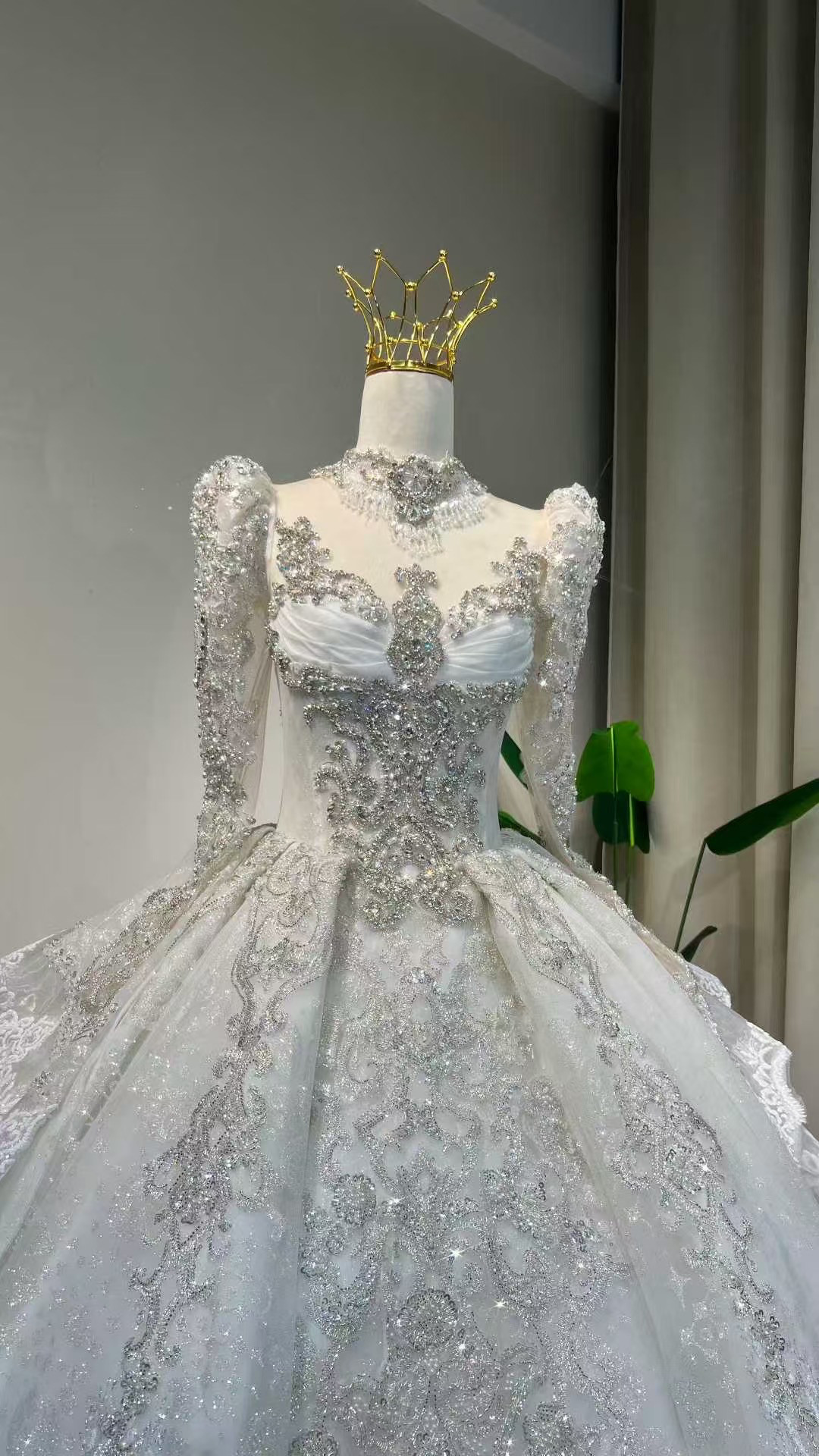 憧れのドレス　ラッフルスカート　高品質保証　ブライダル　長袖/半袖可能　サイズオーダー　トレーン　フレアスカートお呼ばれ