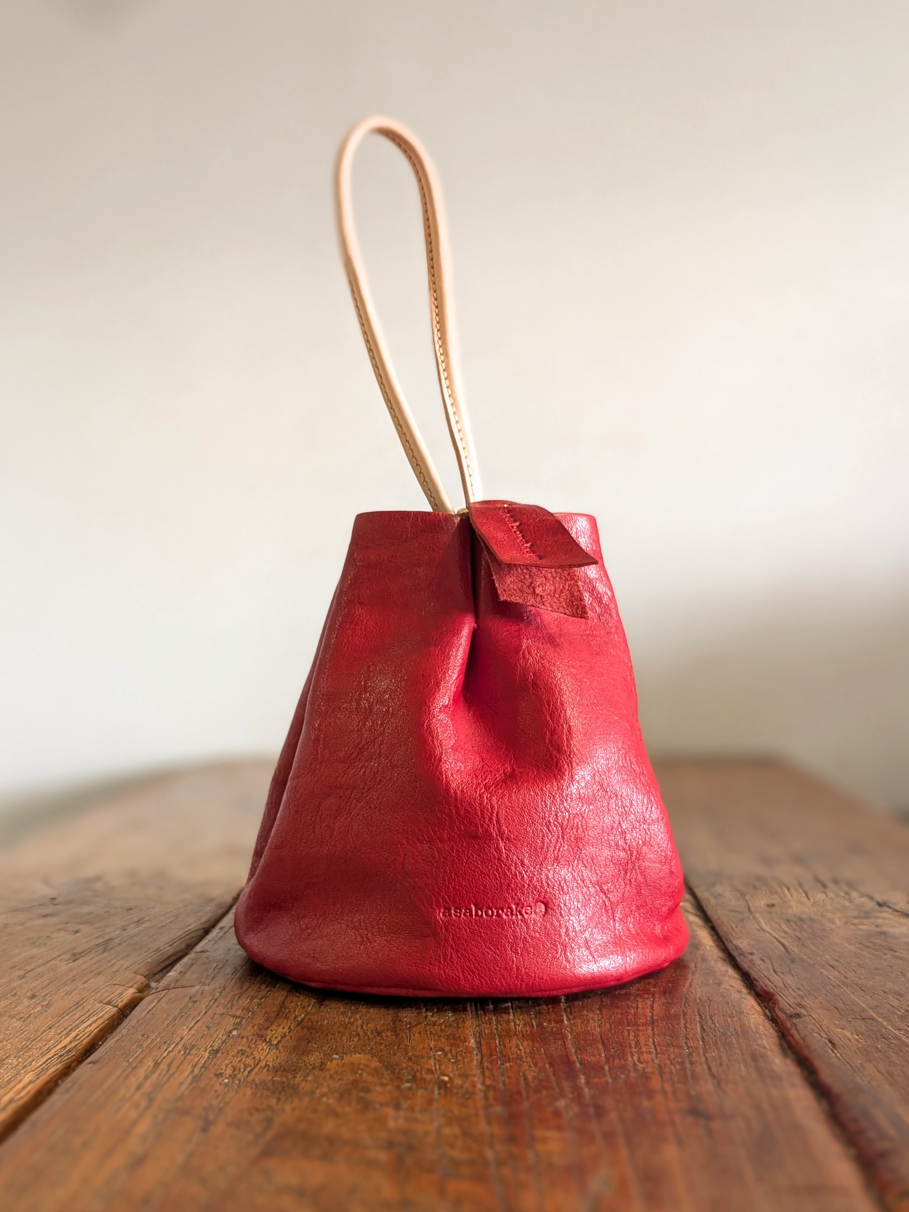 ◆栃木レザー◆ ワンハンドル洋梨バッグ　赤　牛革