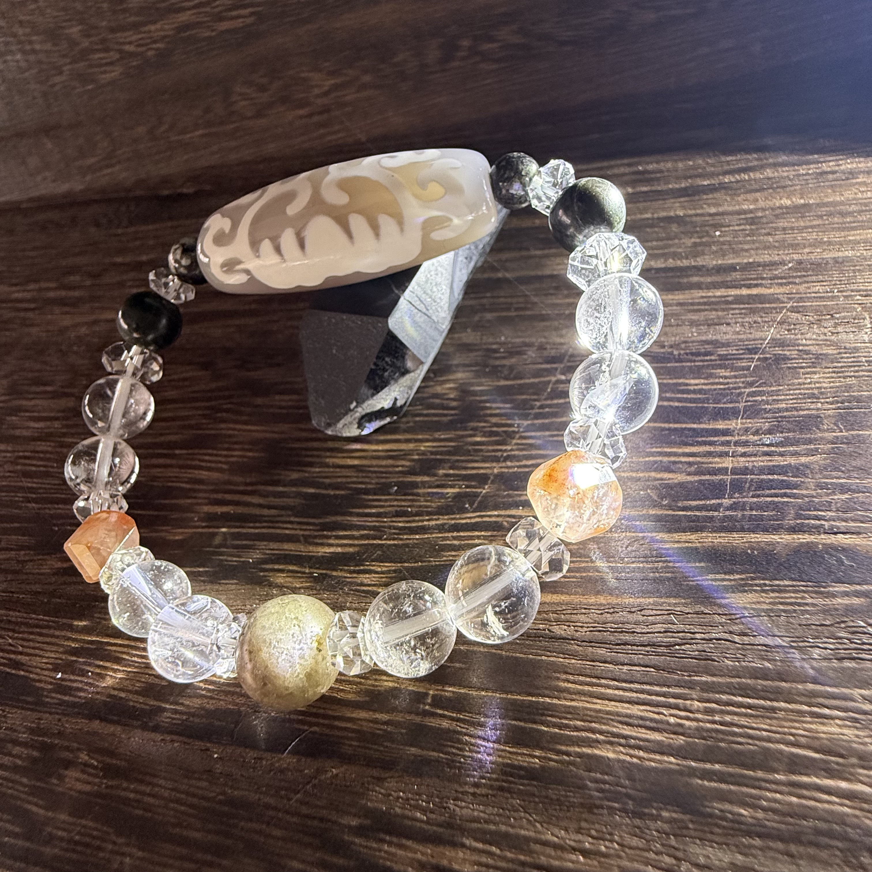 《花ひらく道 ― 大地と天を結ぶ守りの珠》如意蓮花天珠＋ニニギ石＋大和光石＋天照石