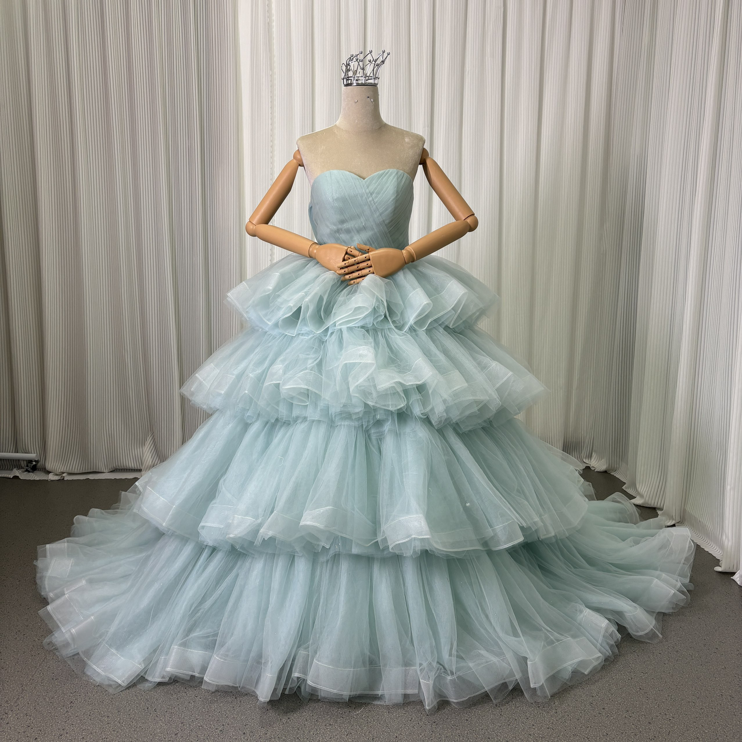 送料無料！カラードレス ビスチェタイプ ラッフルフリル ティアードのドレス 爽やかで優しいブルー ブライダル 花嫁