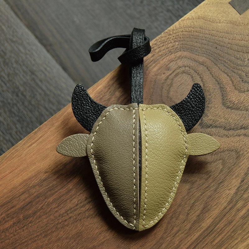 おうし座キーホルダー バッグチャーム アクセサリー 革小物 キーリング キーイング 車の鍵 チャーム ストラップ ギフト
