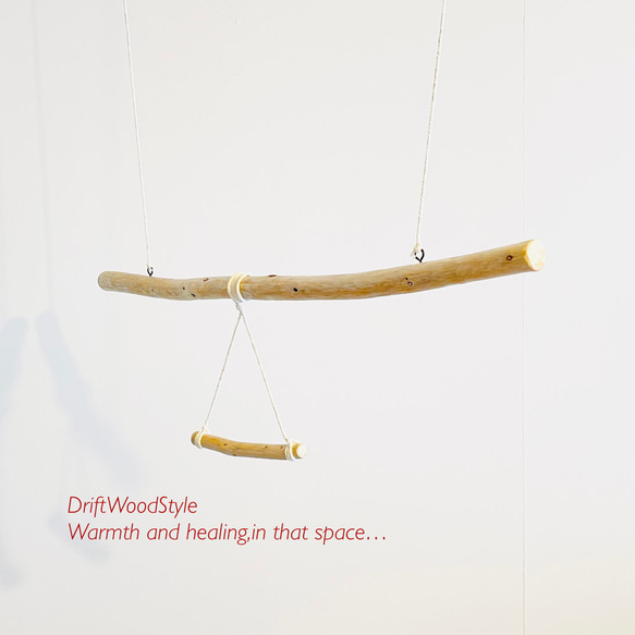 流木止まり木  70ｃｍのシンプルな天然流木の小鳥の止まり木 吊り下げタイプ インコ 鳥 ブランコ 自然木 N8 5枚目の画像