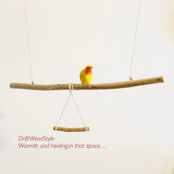 流木止まり木  70ｃｍのシンプルな天然流木の小鳥の止まり木 吊り下げタイプ インコ 鳥 ブランコ 自然木 N8 2枚目の画像