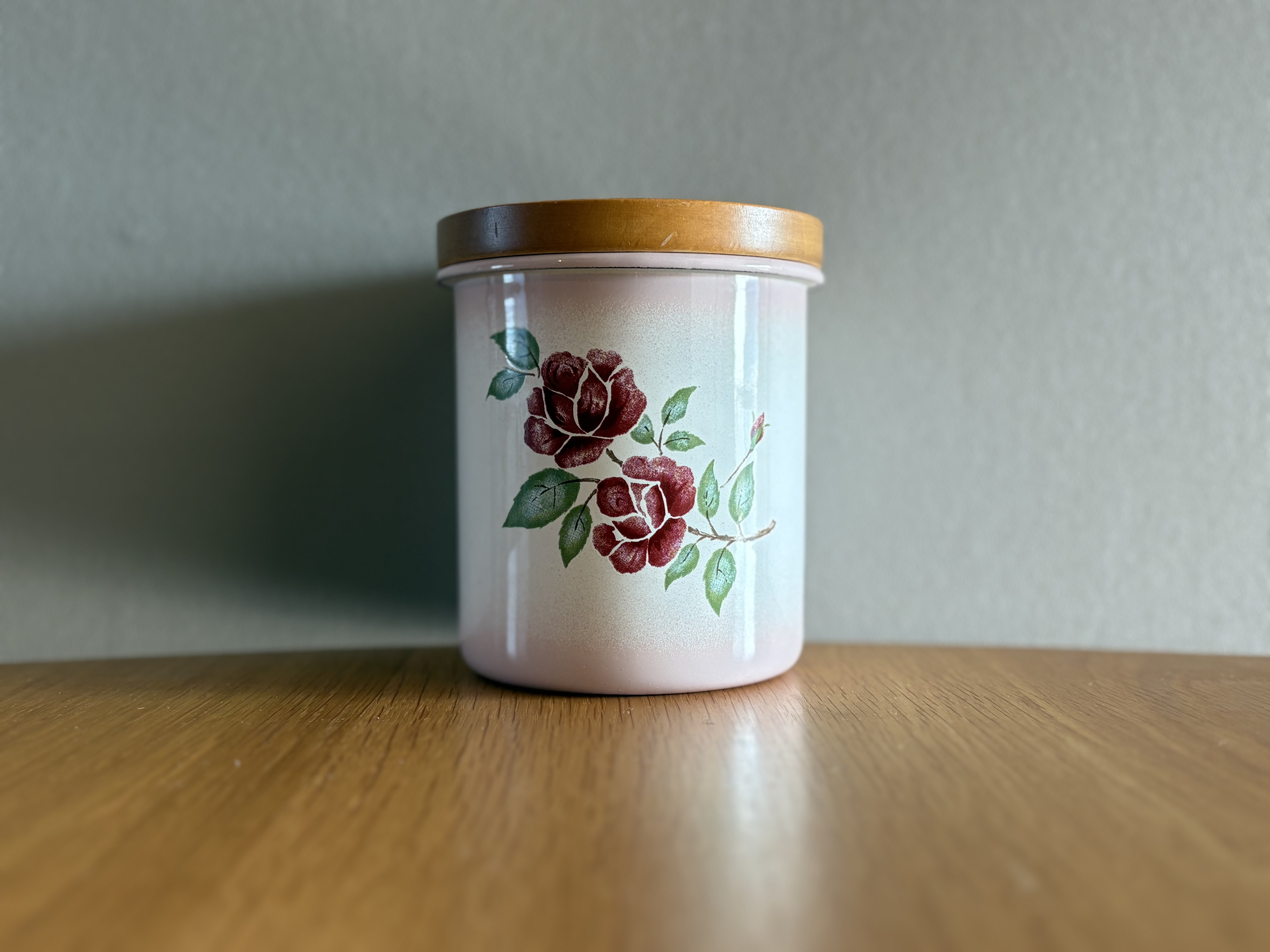 国産の古い薔薇が描かれたキャニスター　蚤の市　ブロカント　ヴィンテージ　アンティーク 【１個】