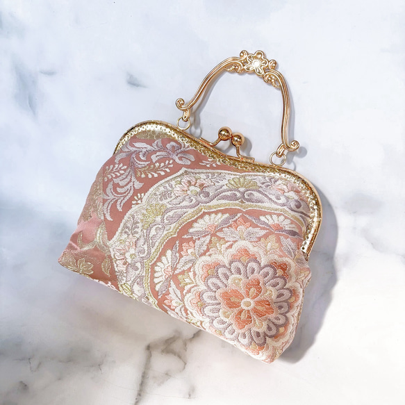 1点物本真珠加工帯！アンティーク口金♡格の高い濃密刺繍の最高級西陣帯地！人気の金通しモーブピンク系高級フォーマルバッグ 6枚目の画像