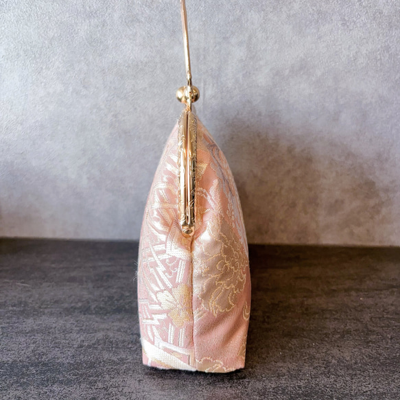 1点物本真珠加工帯！アンティーク口金♡格の高い濃密刺繍の最高級西陣帯地！人気の金通しモーブピンク系高級フォーマルバッグ 14枚目の画像