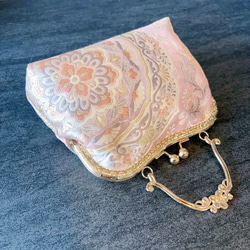 1点物本真珠加工帯！アンティーク口金♡格の高い濃密刺繍の最高級西陣帯地！人気の金通しモーブピンク系高級フォーマルバッグ 18枚目の画像