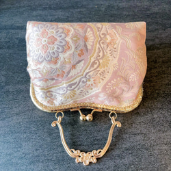 1点物本真珠加工帯！アンティーク口金♡格の高い濃密刺繍の最高級西陣帯地！人気の金通しモーブピンク系高級フォーマルバッグ 15枚目の画像