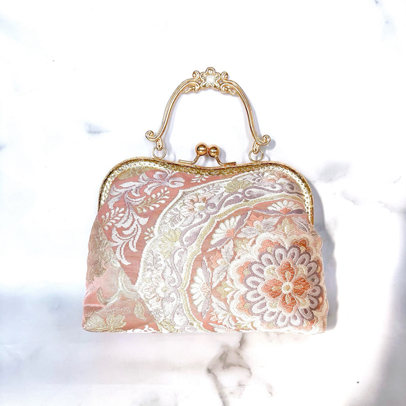 1点物本真珠加工帯！アンティーク口金♡格の高い濃密刺繍の最高級西陣帯地！人気の金通しモーブピンク系高級フォーマルバッグ 1枚目の画像
