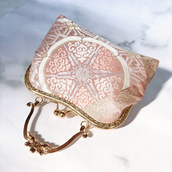 1点物本真珠加工帯！アンティーク口金♡格の高い濃密刺繍の最高級西陣帯地！人気の金通しモーブピンク系高級フォーマルバッグ 9枚目の画像