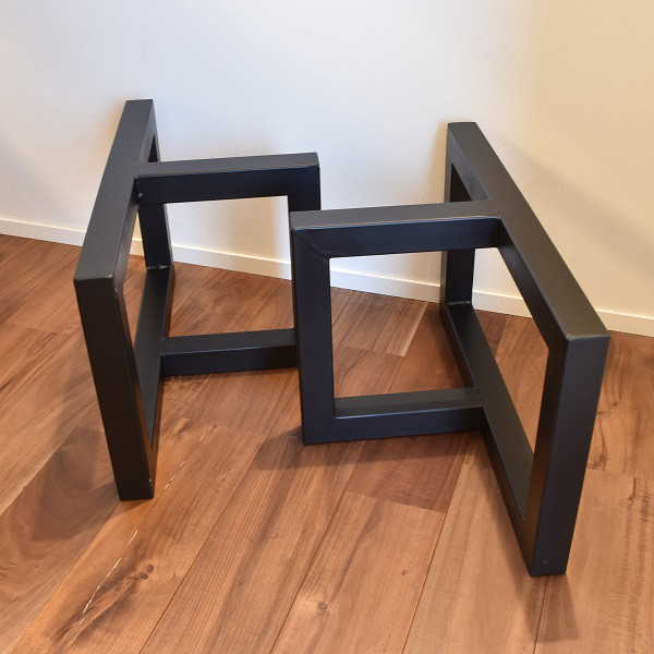 ☆ノースリバー様オーダー品☆T型　アイアン製　鉄脚　2脚　40㎜角パイプ　テーブル脚