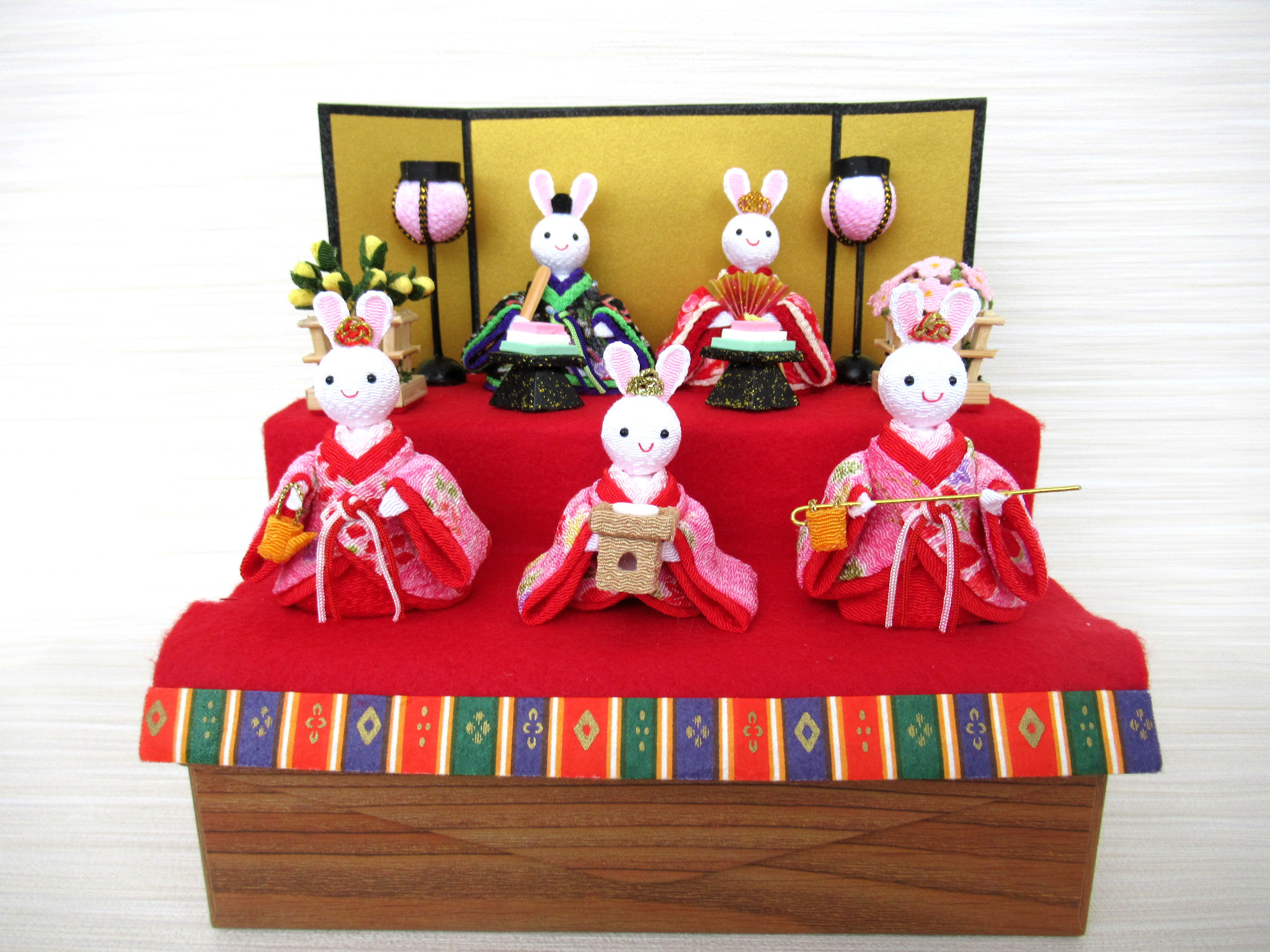 特製　ひな人形飾りうさぎ雛二段飾り（三人官女あり）　26-1