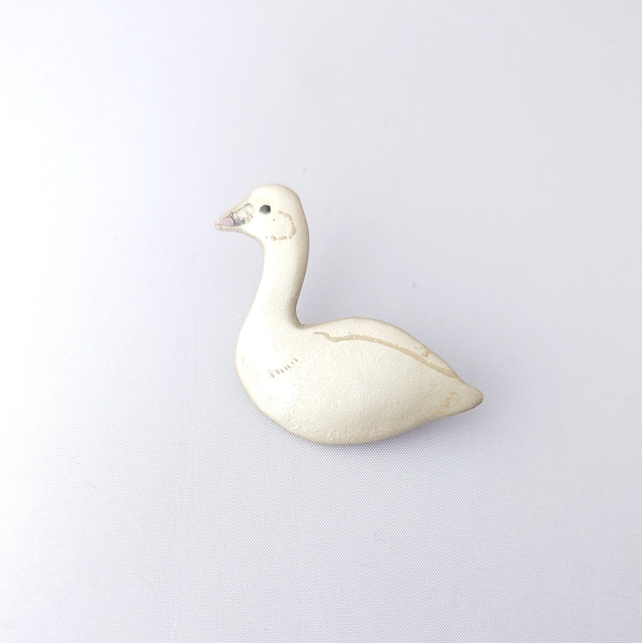 白鳥 漆ブローチ