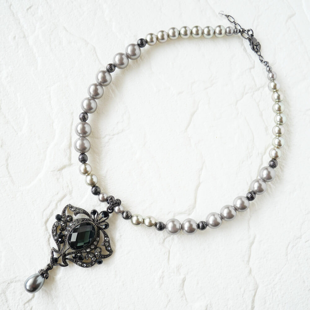 グレーパール ビンテージ風 ショートネックレス