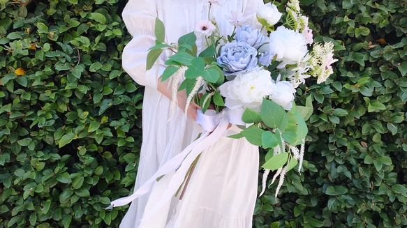 お値下げ【ガーデンスタイルナチュラルブーケ　サムシングブルーローズ入り】