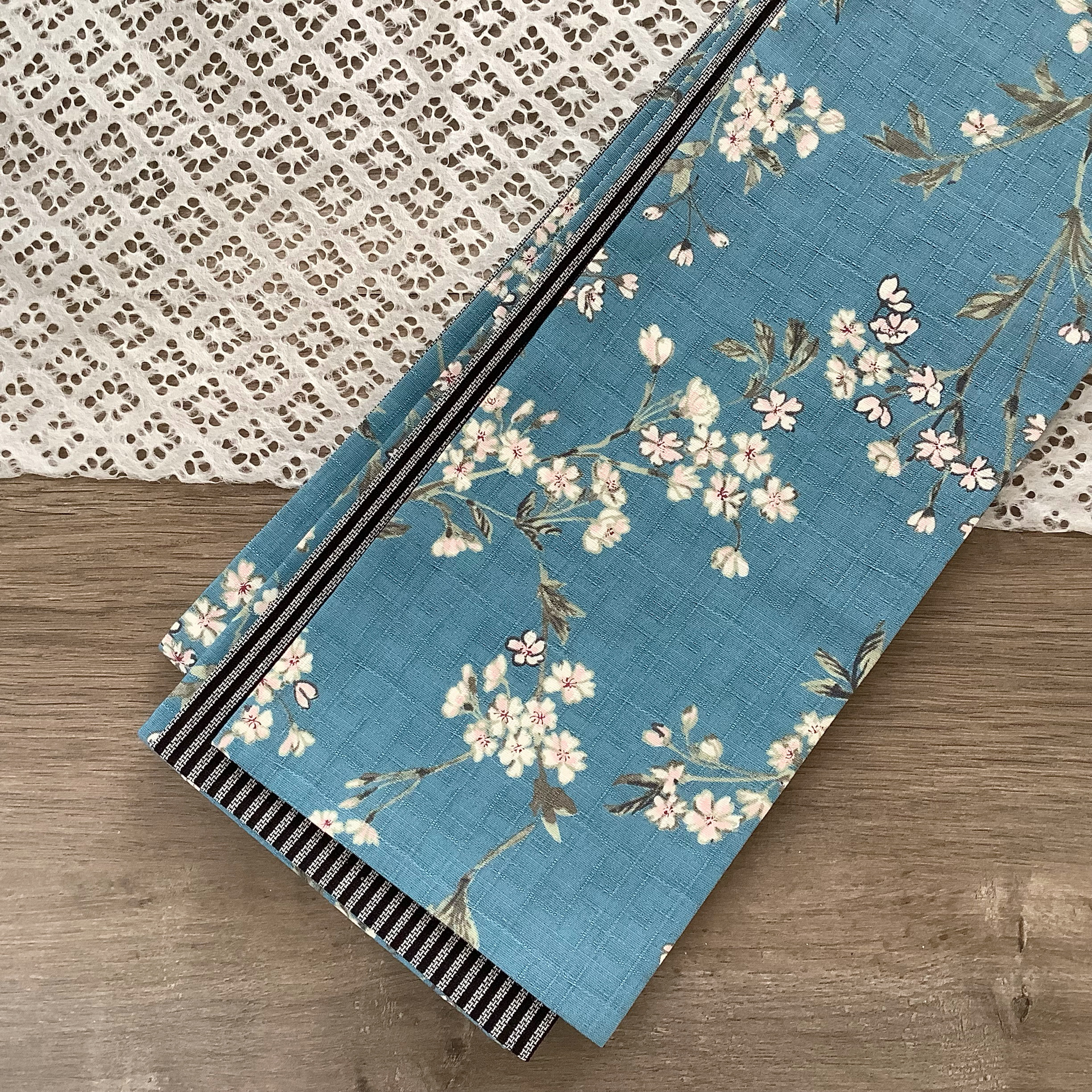 なごみの枝桜　半幅帯　花浅葱／黒×グレー ストライプ