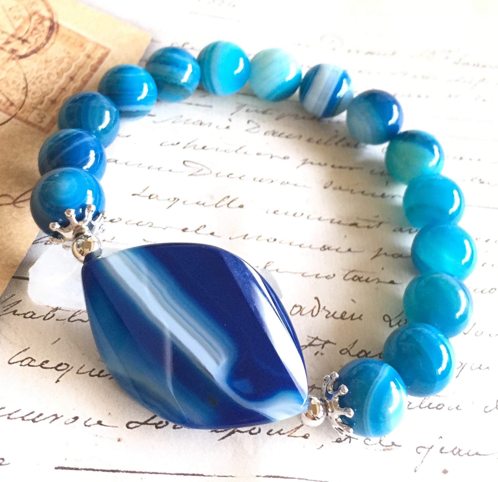 目と目が合えば広がる✴︎そこはパラレルへの入り口✴︎陰陽のエネルギーバランスを整え、統合✴︎天眼アゲート　瑪瑙