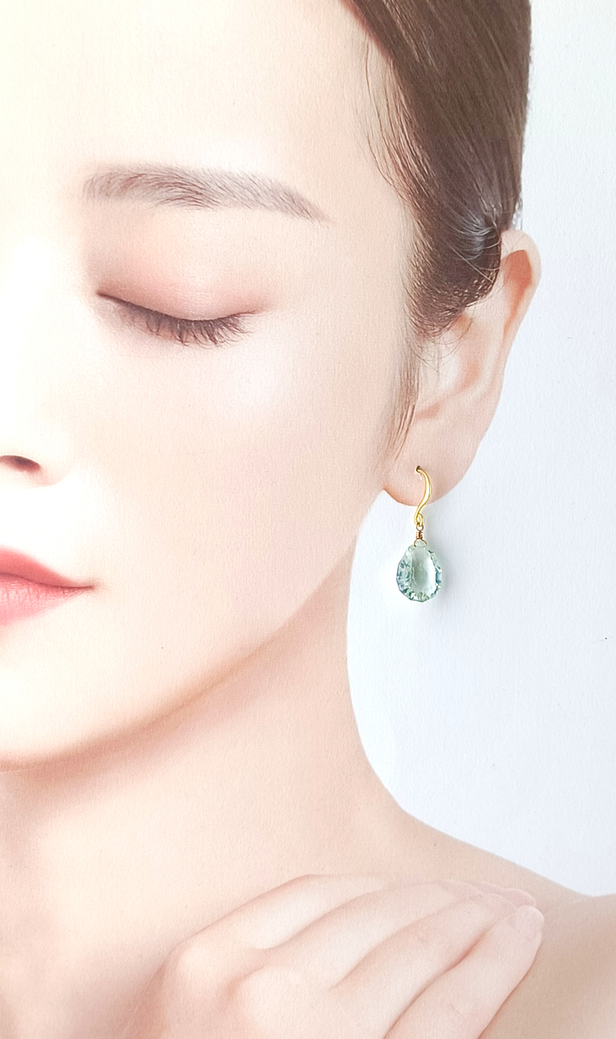 【超高品質/大粒15mm】2月誕生石グリーンアメシスト（プラシオライト）耳飾り