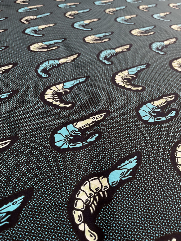 現品1ヤードのみ アフリカ プリント生地 エビ柄 コットン 1枚目の画像