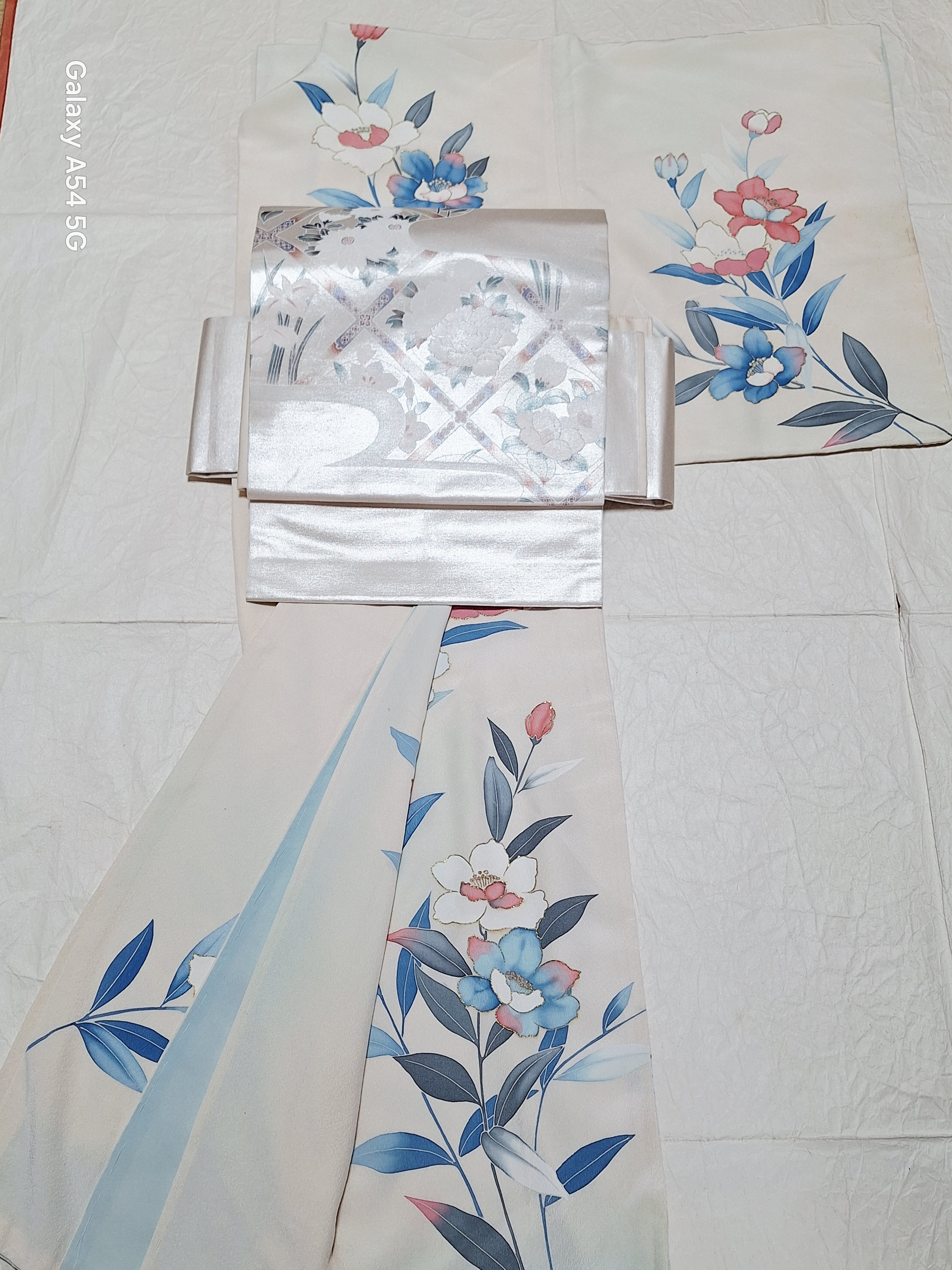 【低身長幅広】ワンタッチ着物　くらわん着物　正絹付け下げ訪問着リメイク　オフホワイト桃色青花文様　簡単着物【帯は別売り】