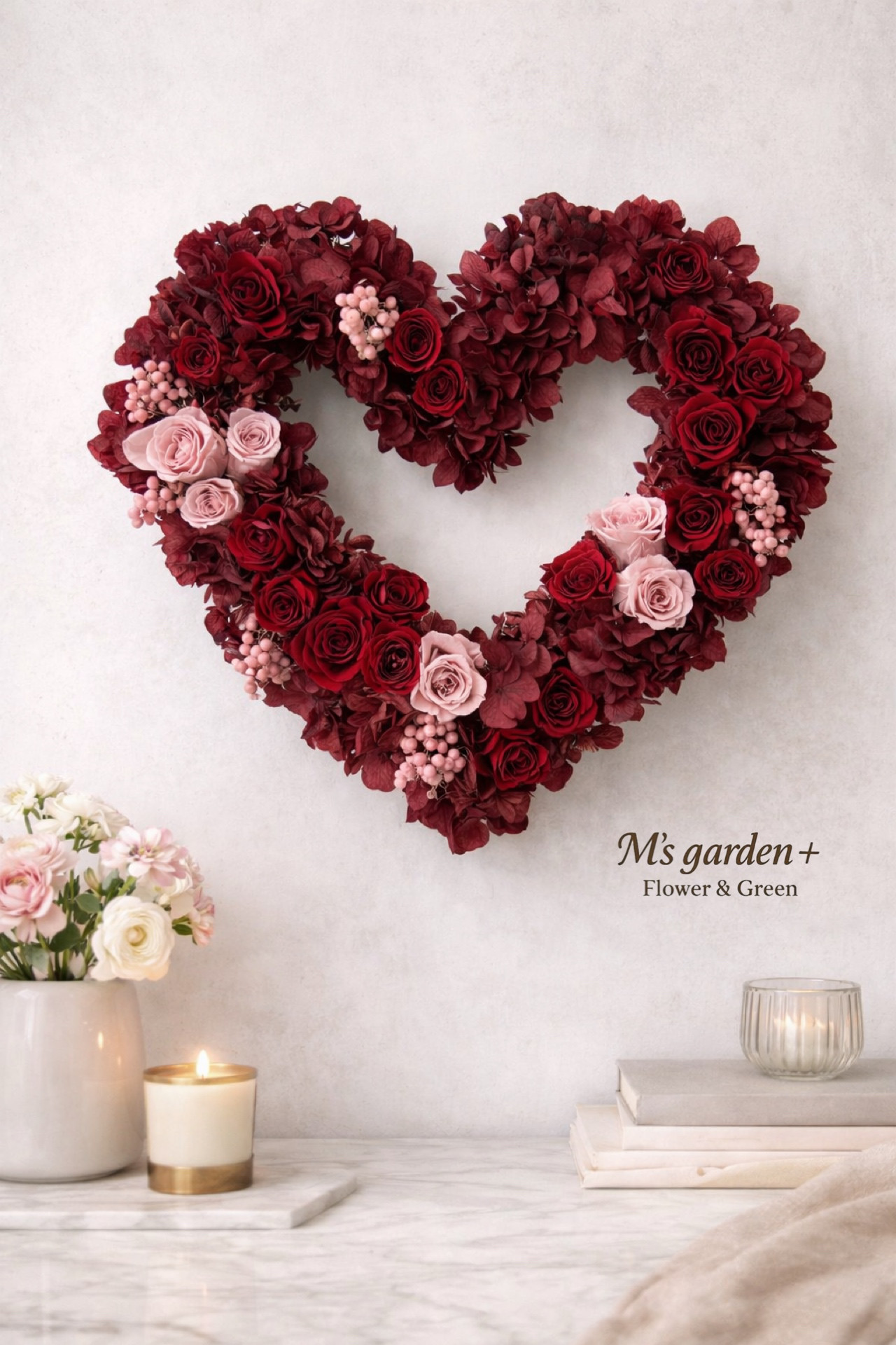 【幸せを祈るハートリース】ワインレッドのバラとくすみピンクのバラを贅沢に25本使った大人可愛いハート型リース