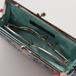 印度絲帶刺繡和牛皮眼鏡盒兼筆盒，兔子圖案，天藍色 第5張的照片