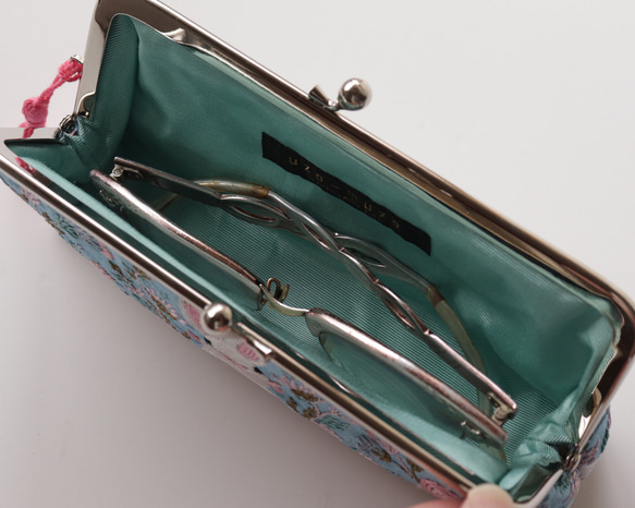 印度絲帶刺繡和牛皮眼鏡盒兼筆盒，兔子圖案，天藍色 第5張的照片