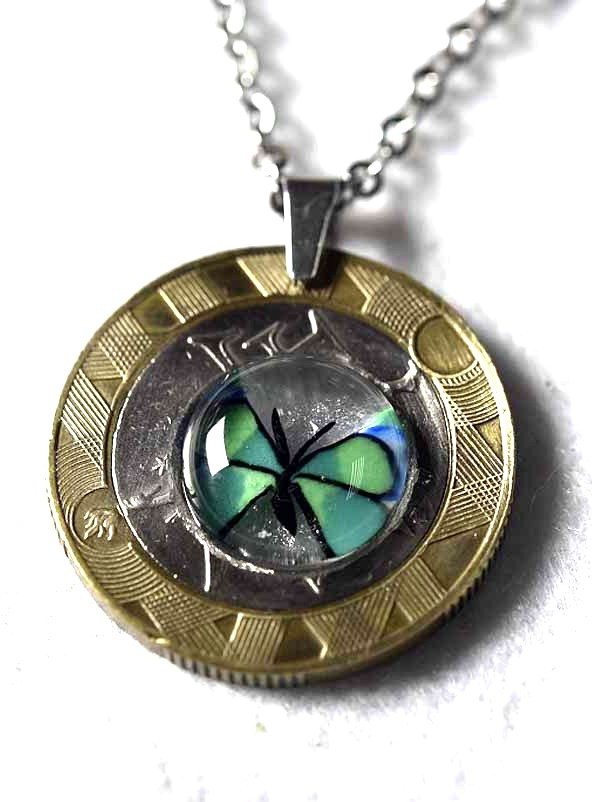 蝶　ヴィンテージコインネックレス 本物外国コイン　ユニセックス 13406-474　一点物　コインペンダント