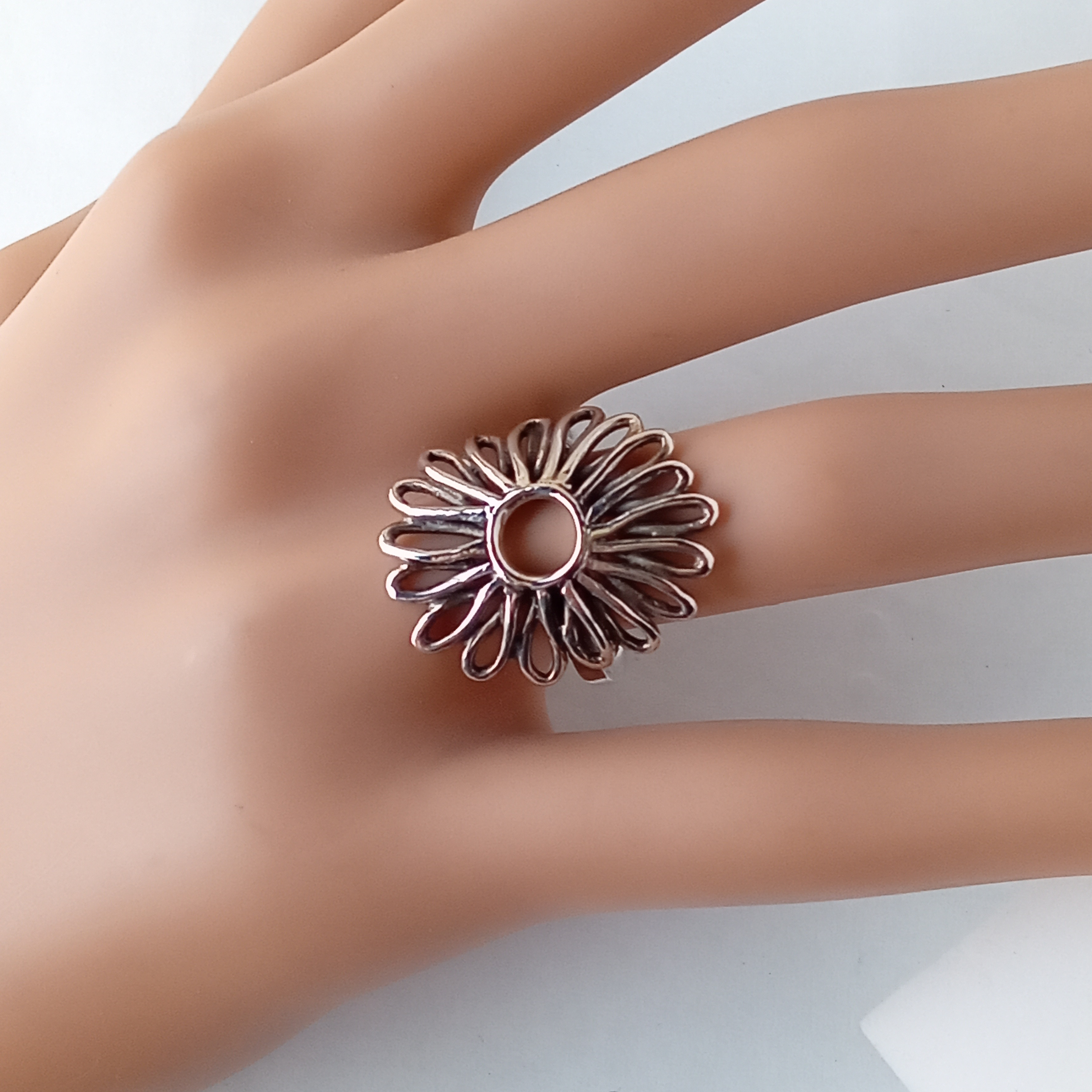 Handcrafted　シルバーリング「silver wier 花」