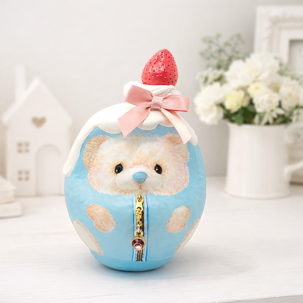 ボンボンベアの張り子だるま 誕生石を添えた、記念日のスイーツだるま