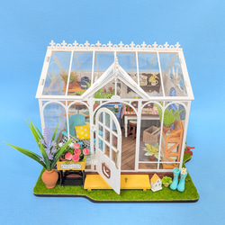 魔法雑貨店』ミニチュアドールハウスの完成品です。 その他インテリア