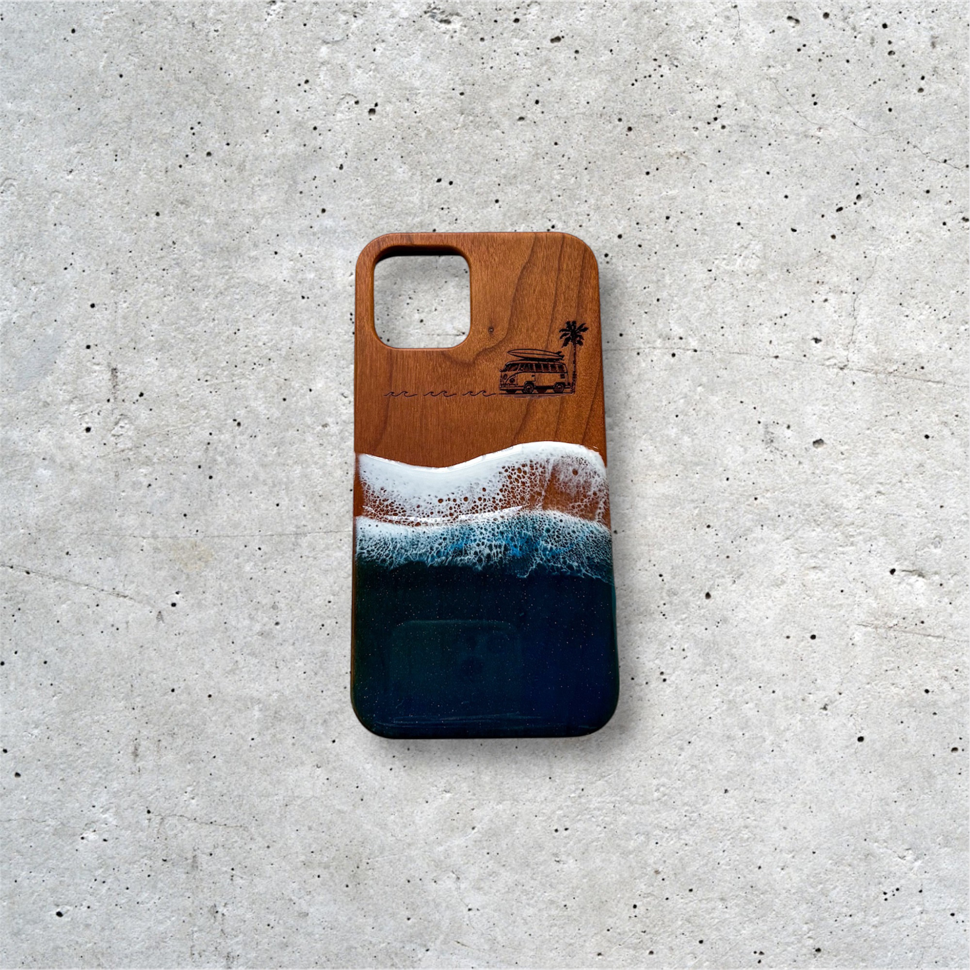 iPhone12 Pro ケース オーシャンアート 海 レジン 彫刻入り ハンドメイド