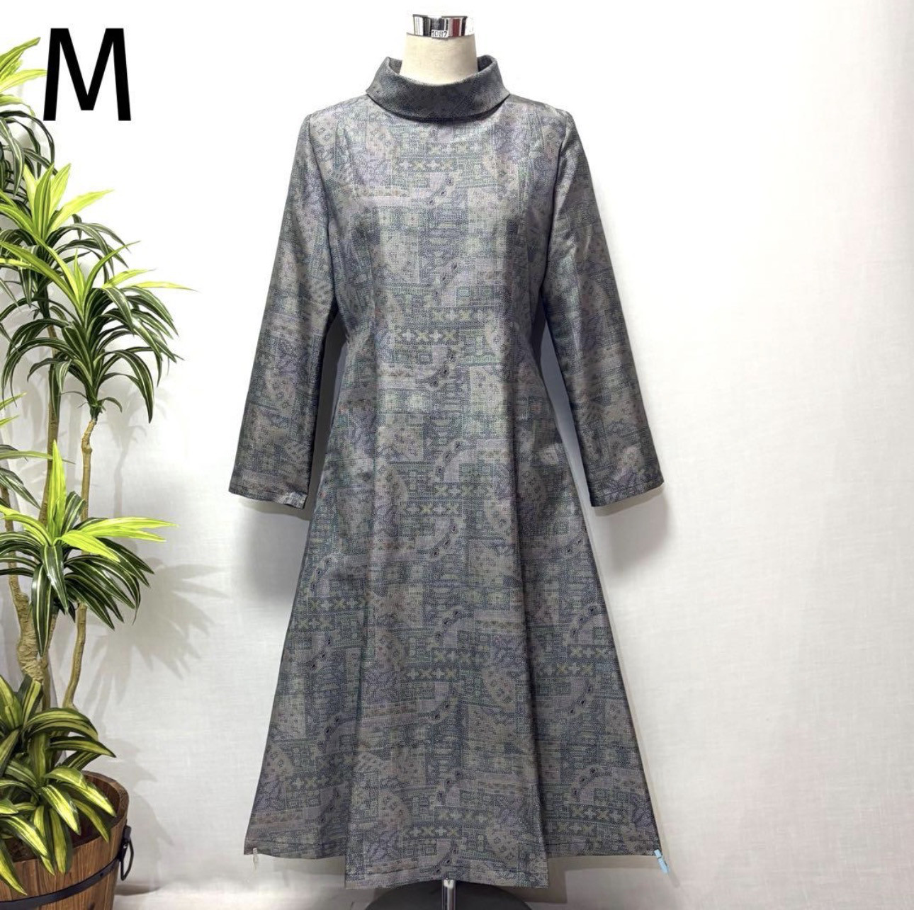 アンティーク　着物リメイク　大島紬花柄ロングワンピース　Aライン 2WAY 細見せ　プリンセスライン　ロールカラー　正絹