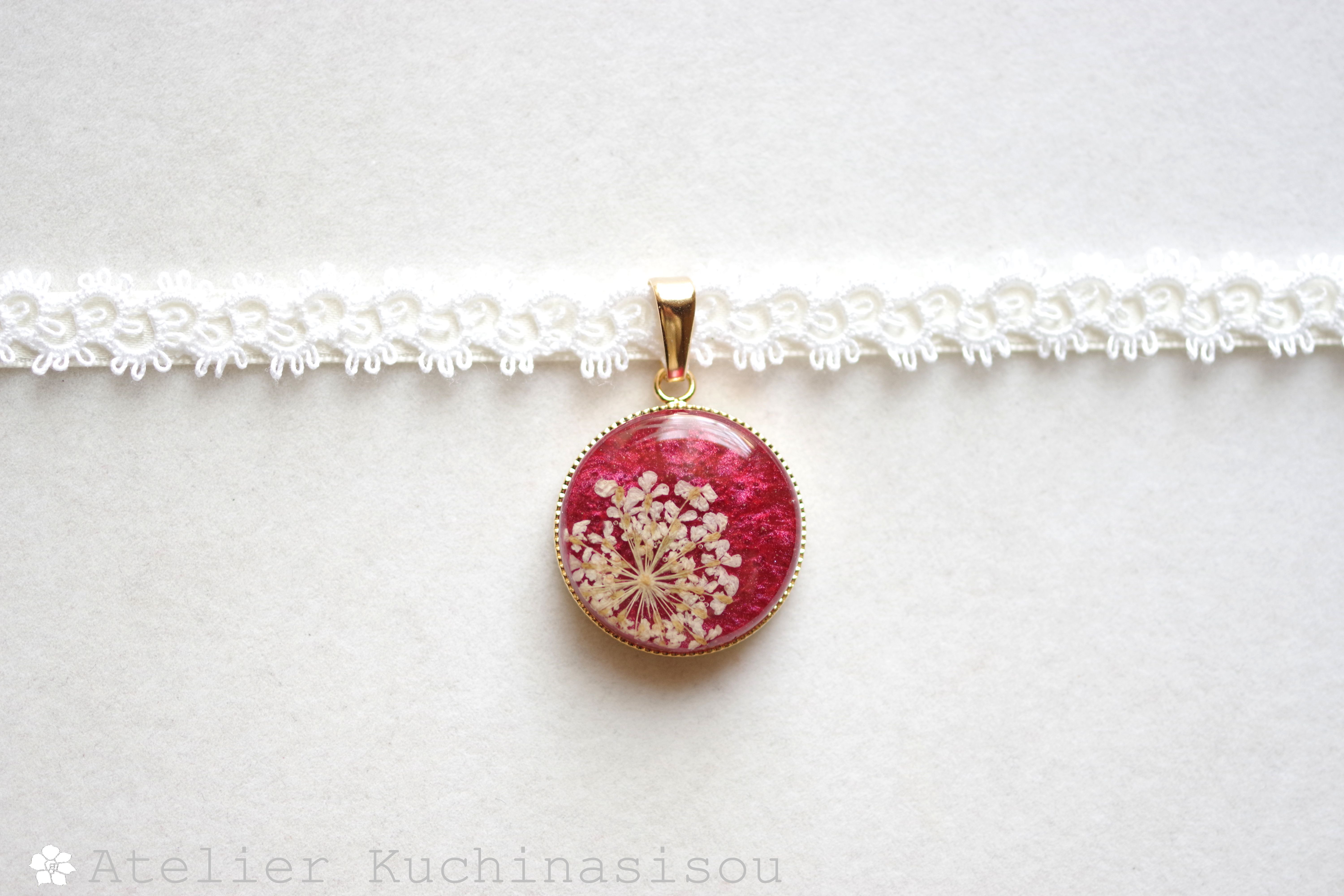 【受注製作】レジンアート　ラウンドモチーフとタティングレースとサテンリボンのチョーカー〈噂の貴女〉