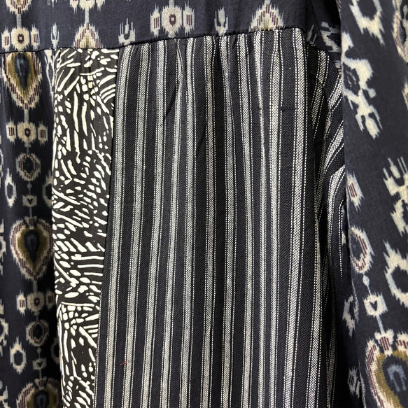 一款層疊式、不太甜美的拼接洋裝（26s-01）黑色 第10張的照片