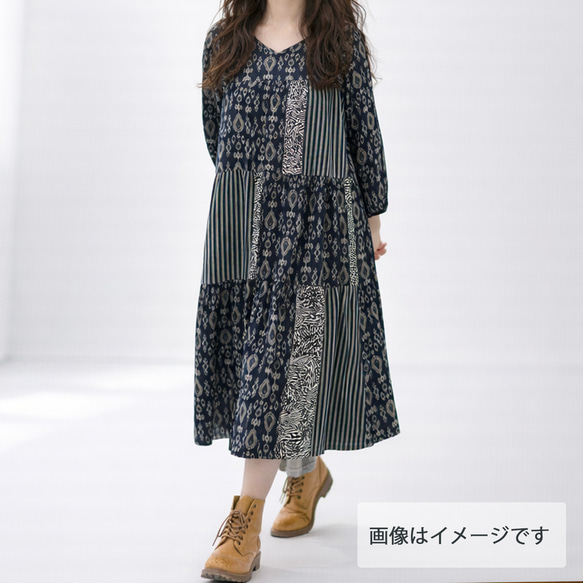 一款層疊式、不太甜美的拼接洋裝（26s-01）黑色 第11張的照片