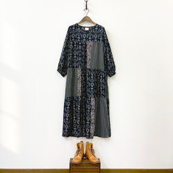 一款層疊式、不太甜美的拼接洋裝（26s-01）黑色 第1張的照片