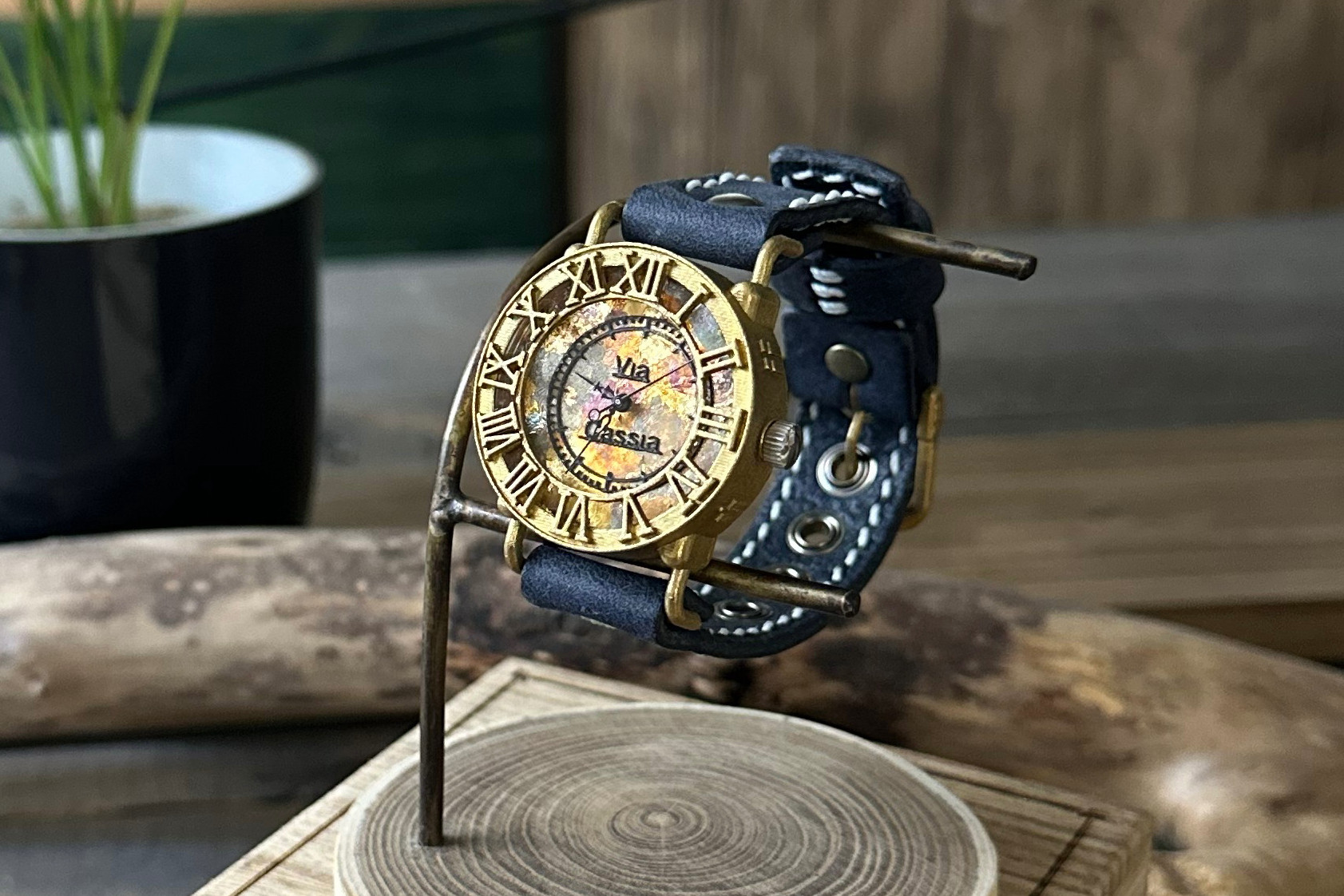 手作り腕時計　Via Cassia（M）(アンティークケース ギルディングBlack文字盤 & Navy)