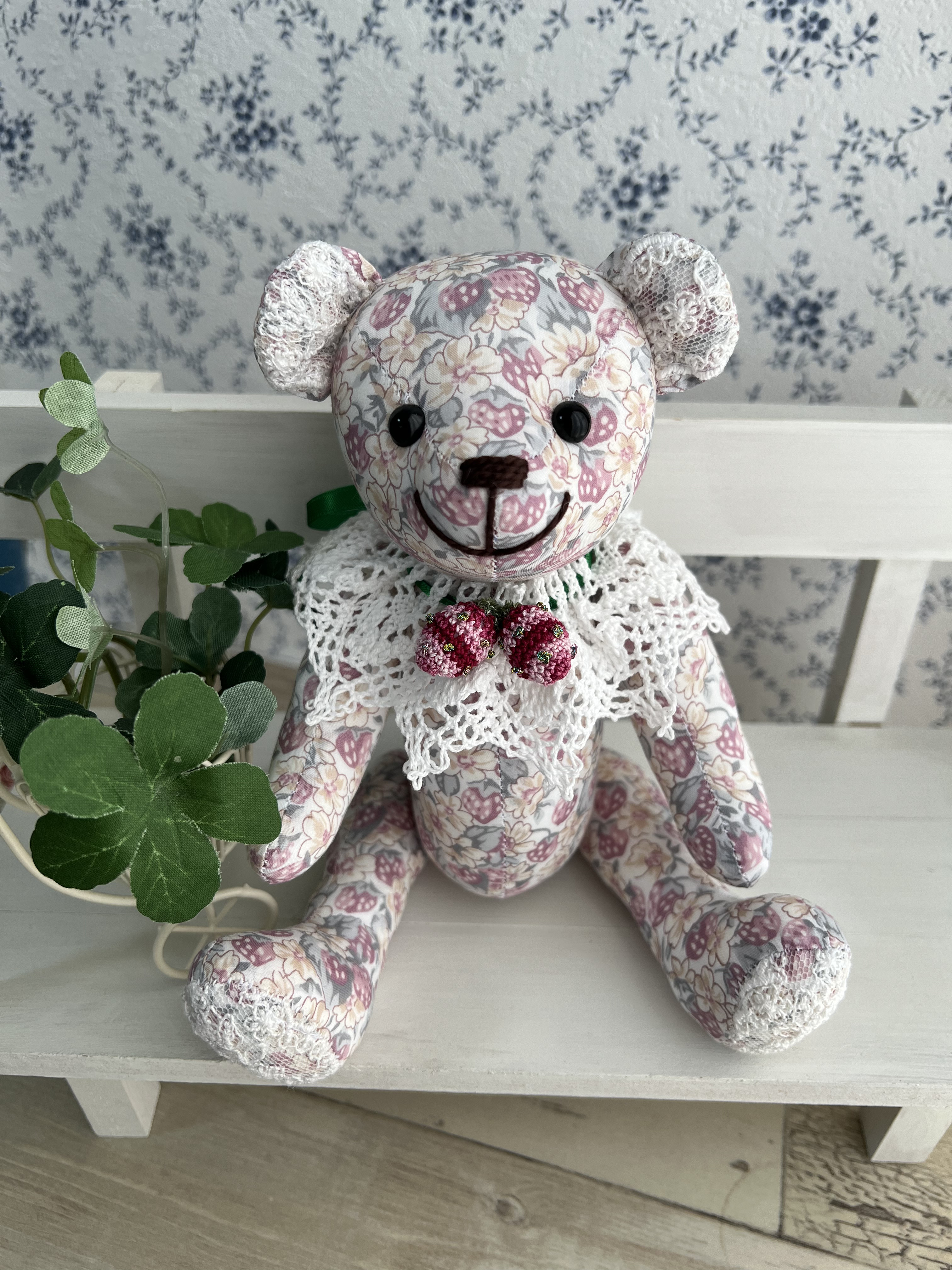 大人可愛いテディベア☆made with リバティファブリック(アシュテッド:オペラモーヴ)